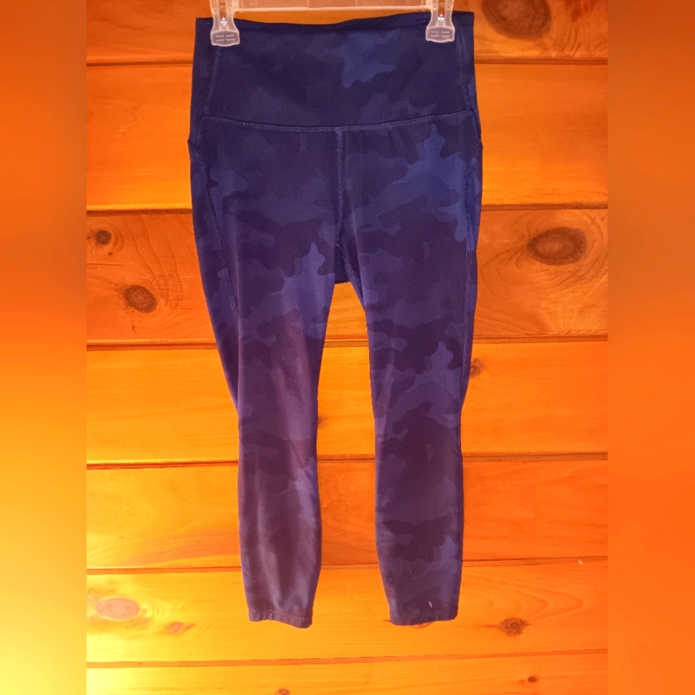 Blue camo leggings